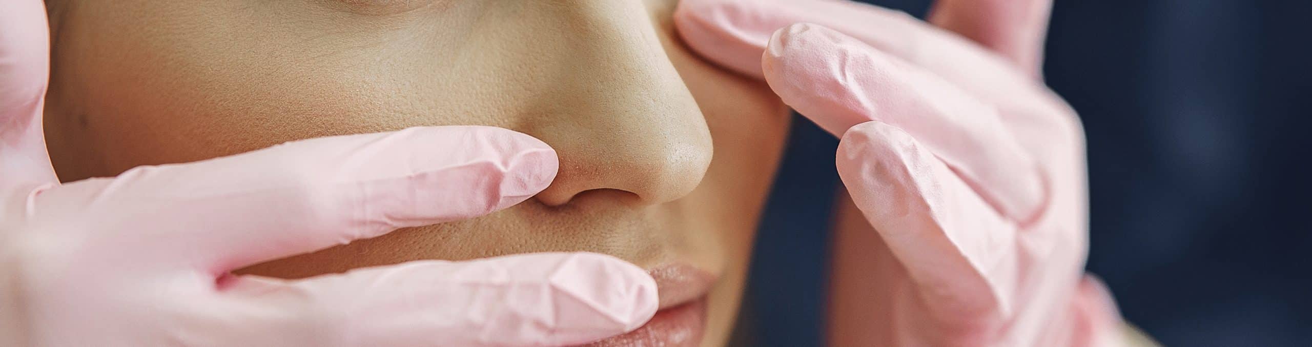 Woman with doctor cosmetology studio 1
